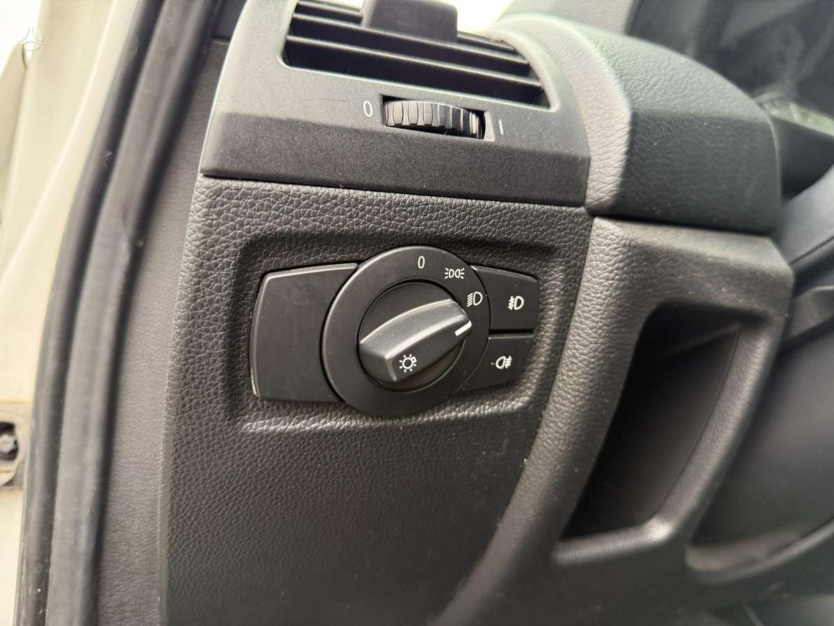 BMW 120, 2.0 l., hatchback