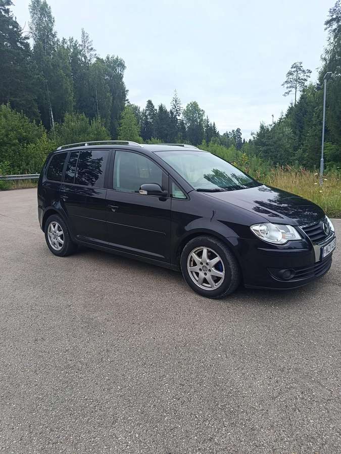 Volkswagen Touran - 3