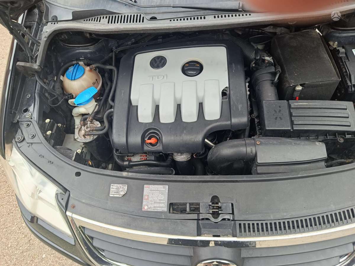 Volkswagen Touran - 7
