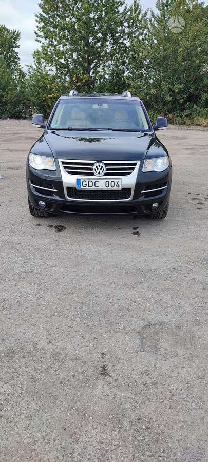 Volkswagen Touareg - 2