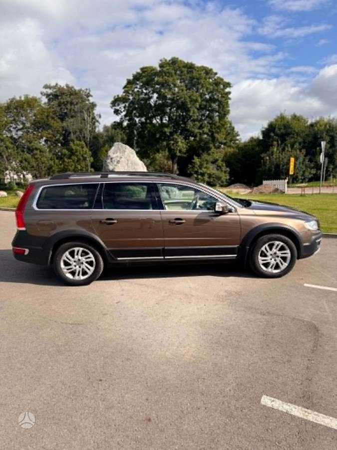 Volvo XC70, 2.4 l., wagon