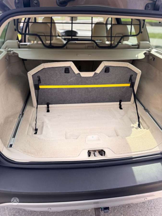Volvo XC70, 2.4 l., wagon