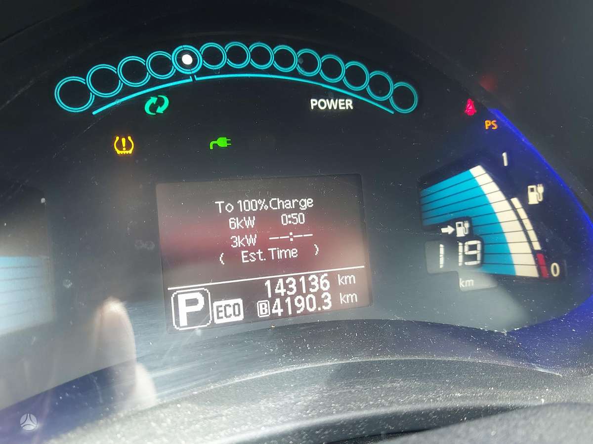Nissan Leaf, 30 кВт·ч, Хэтчбек