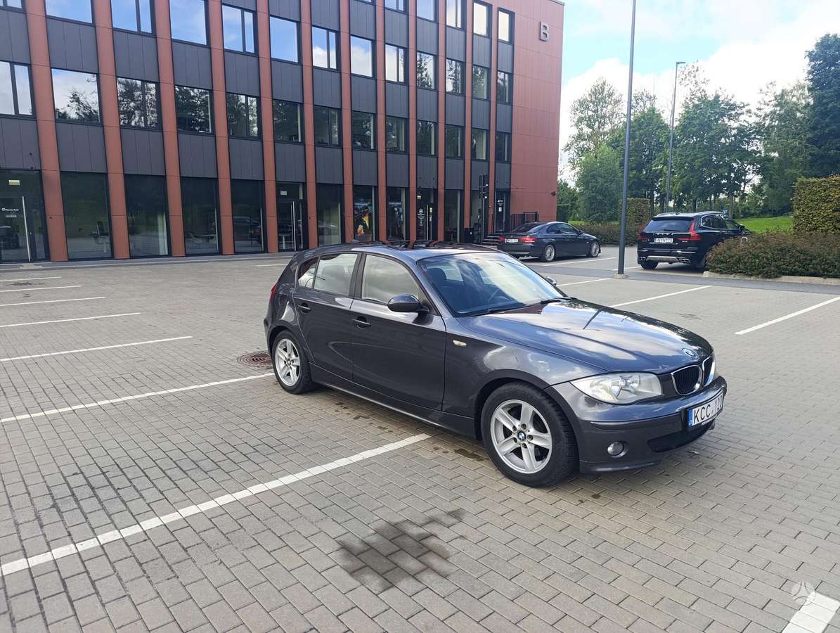 BMW 120, 2.0 l., hatchback