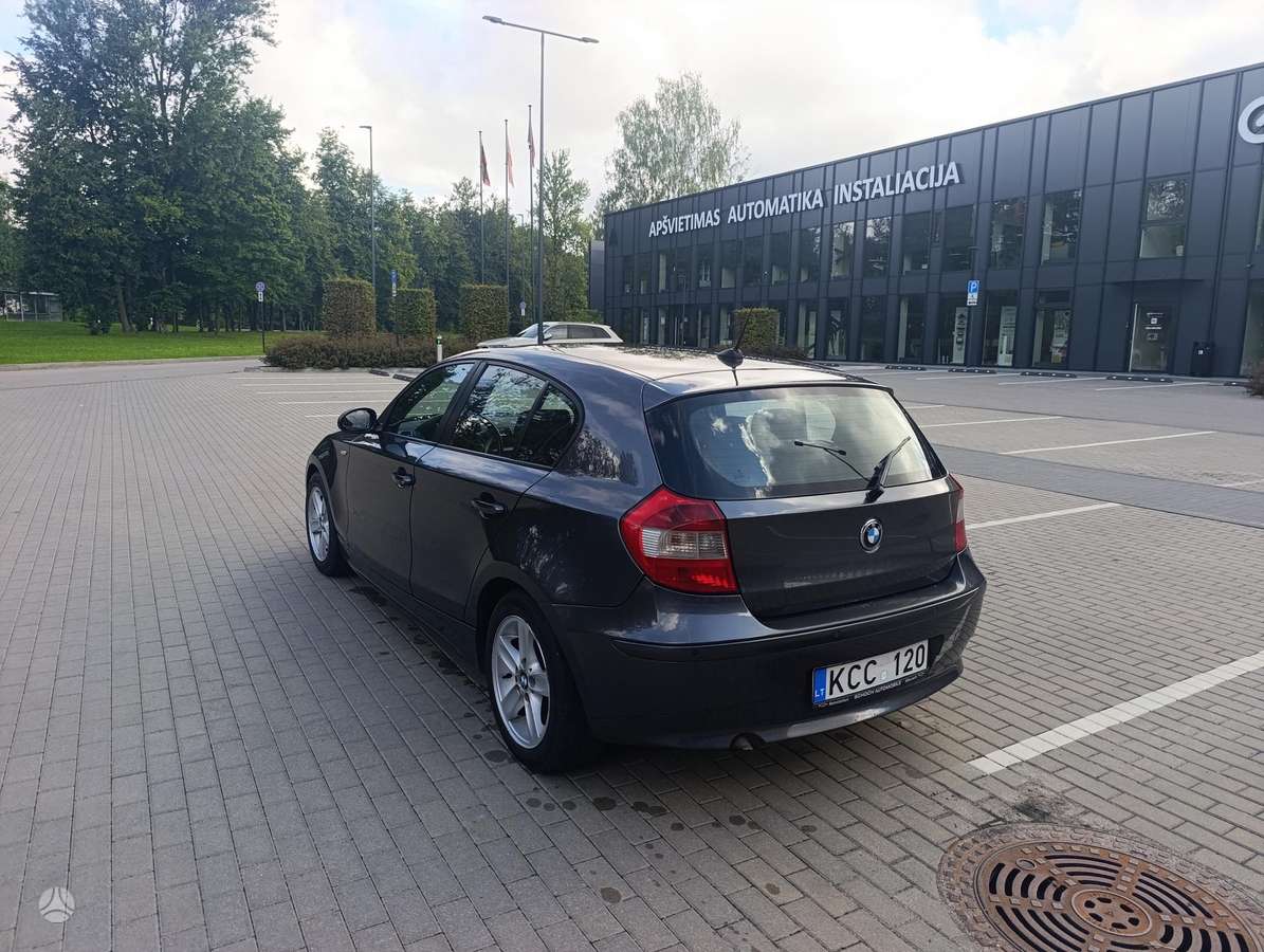 BMW 120, 2.0 l., hatchback