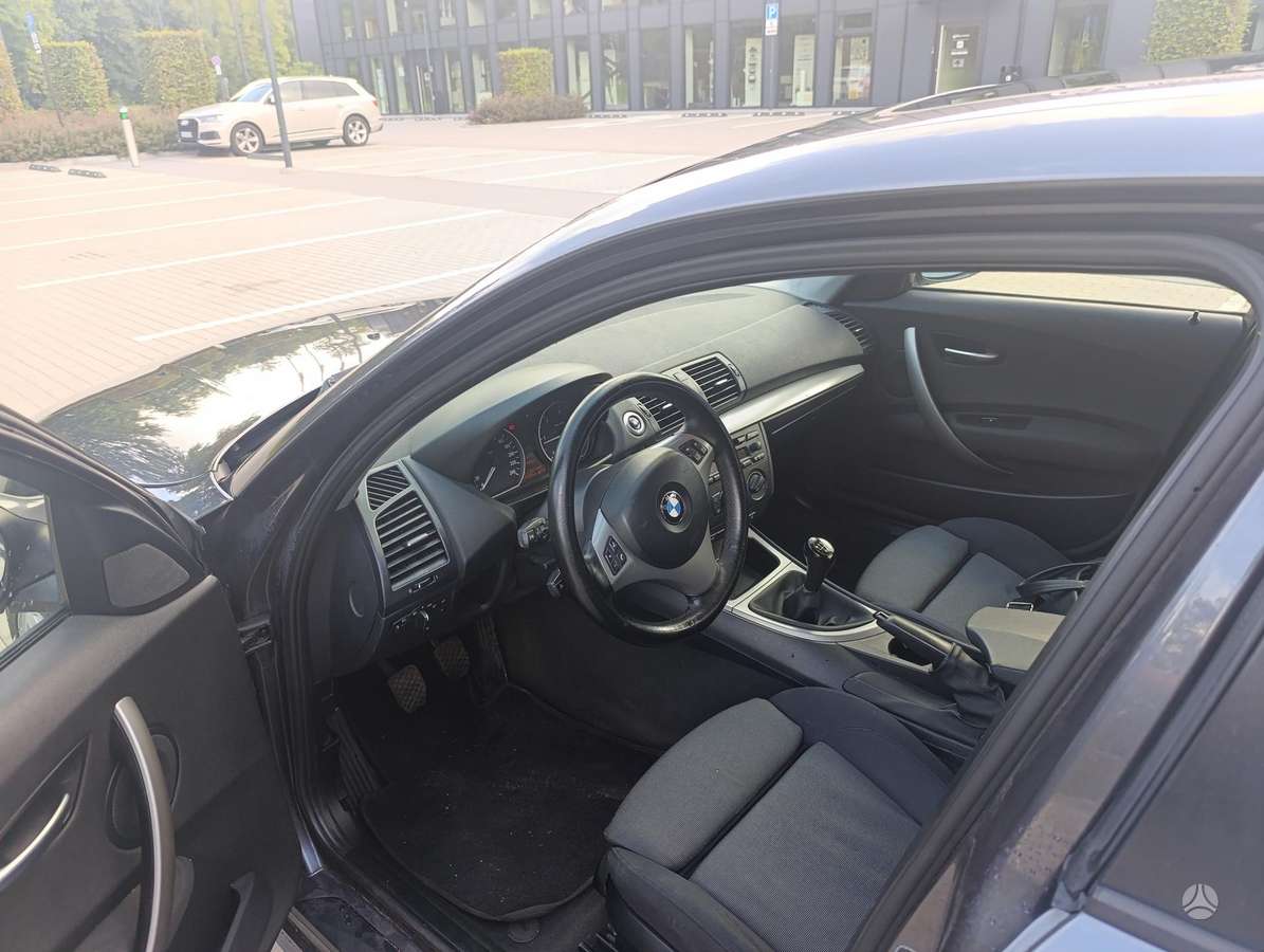 BMW 120, 2.0 l., hatchback