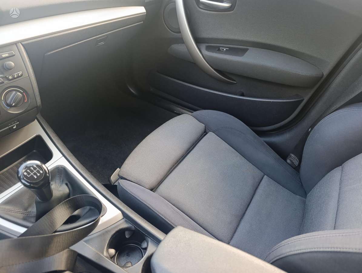BMW 120, 2.0 l., hatchback