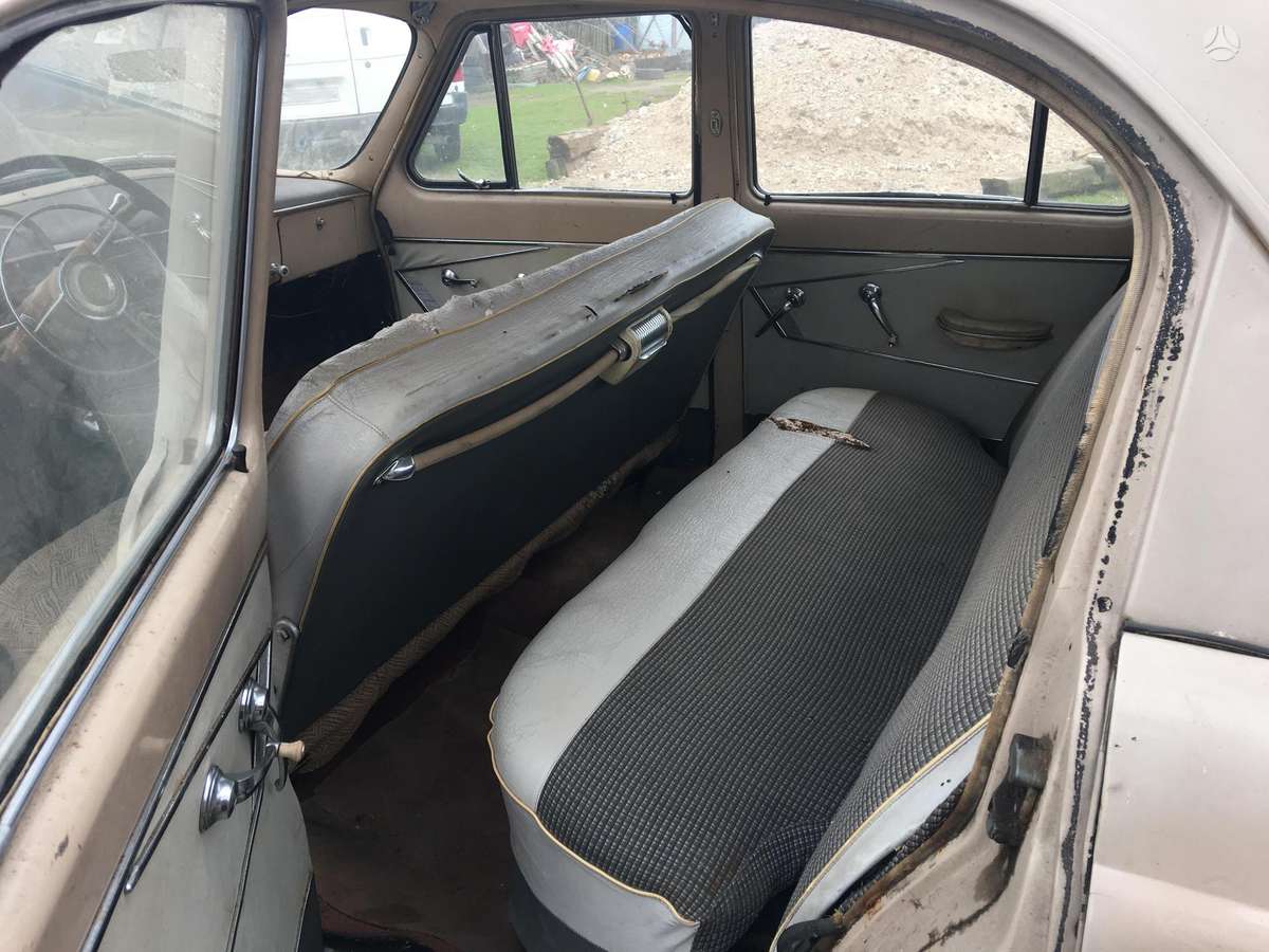 GAZ 21, 2.5 l., Седан