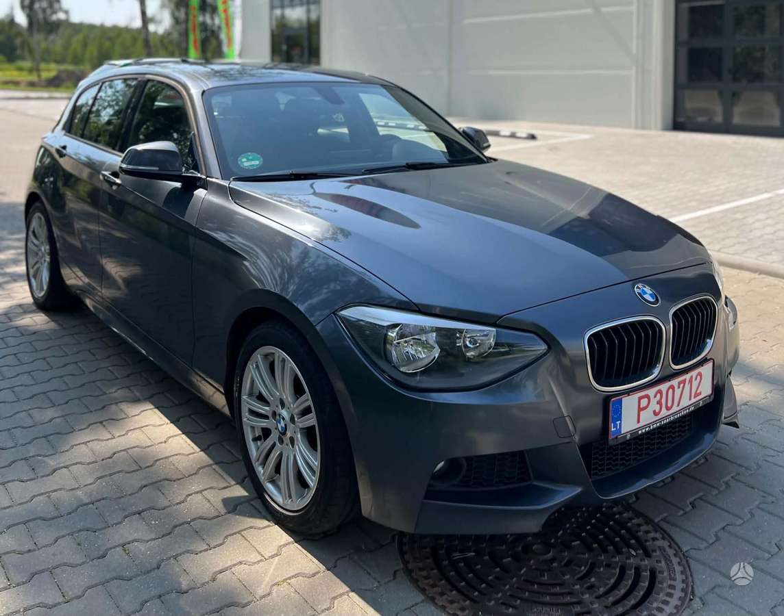BMW 116, 2.0 l., hatchback