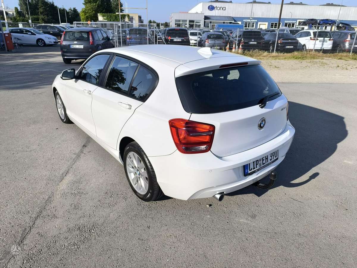 BMW 118, 2.0 l., hatchback