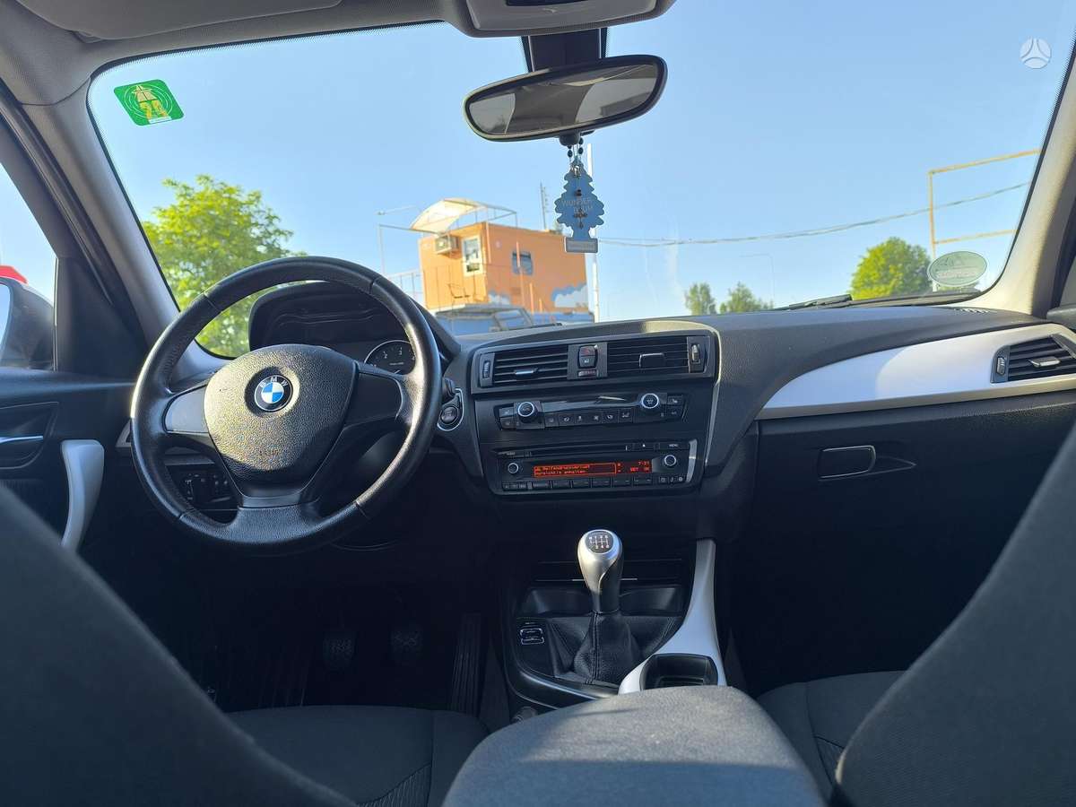 BMW 118, 2.0 l., hatchback