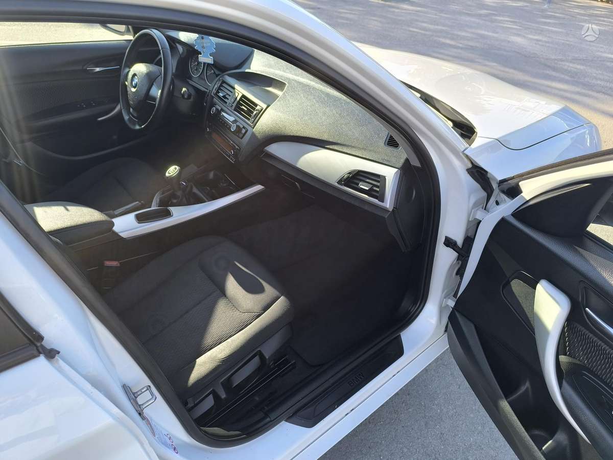 BMW 118, 2.0 l., hatchback