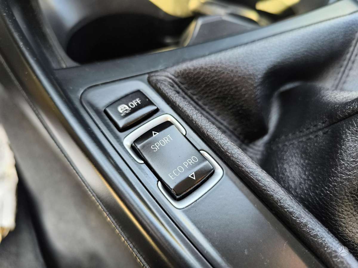 BMW 118, 2.0 l., hatchback