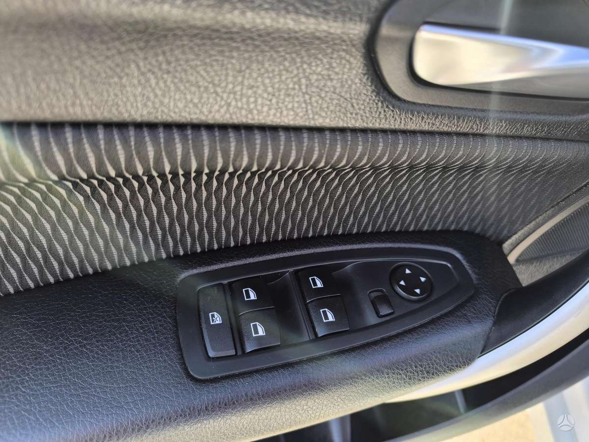 BMW 118, 2.0 l., hatchback