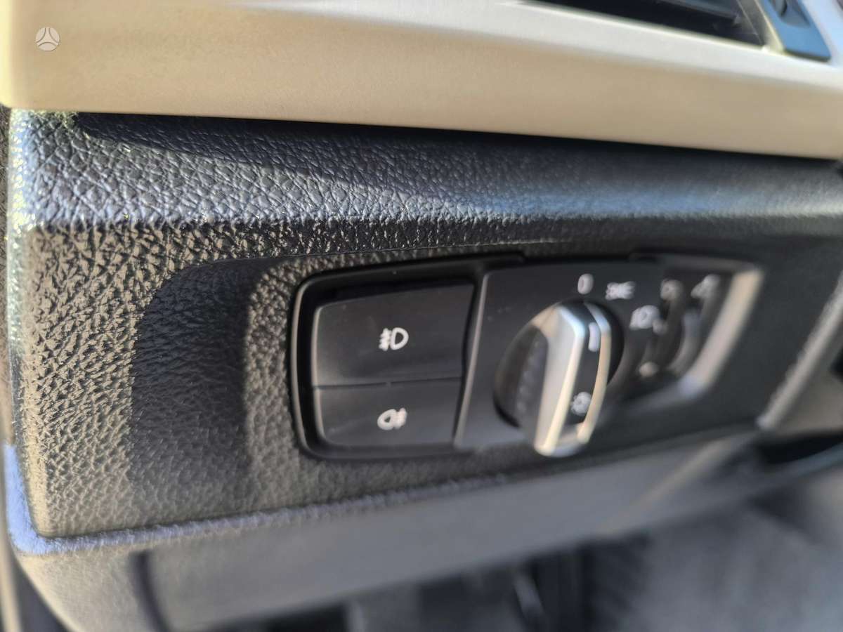 BMW 118, 2.0 l., hatchback