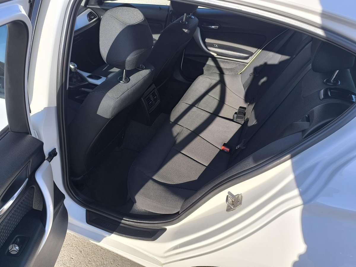 BMW 118, 2.0 l., hatchback