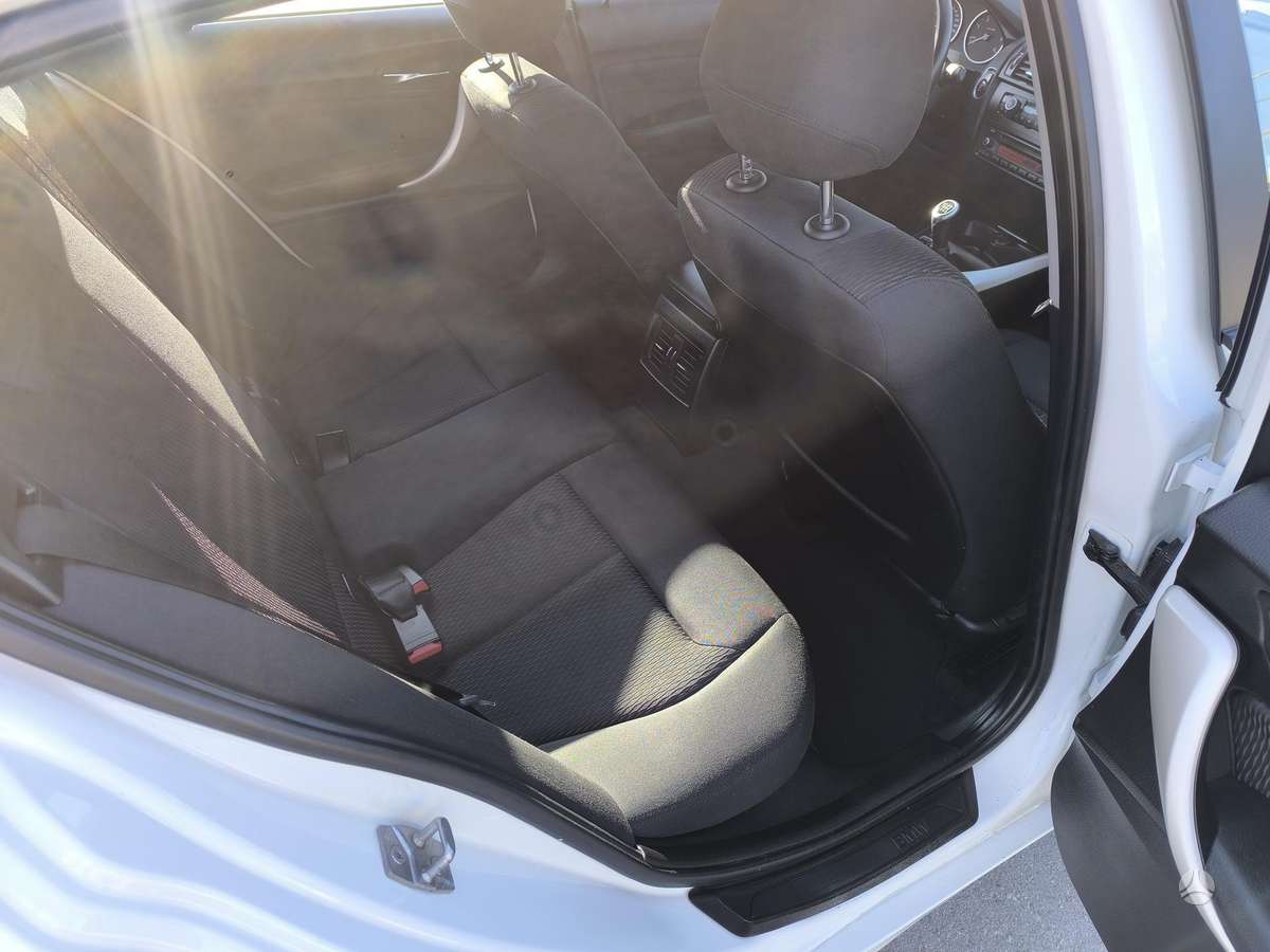 BMW 118, 2.0 l., hatchback