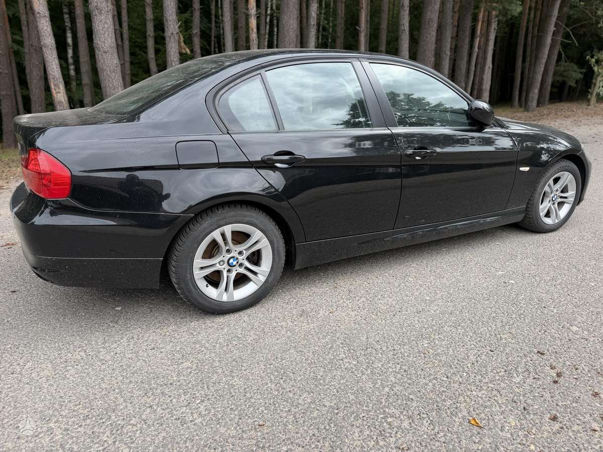 BMW 318, 2.0 l., Седан