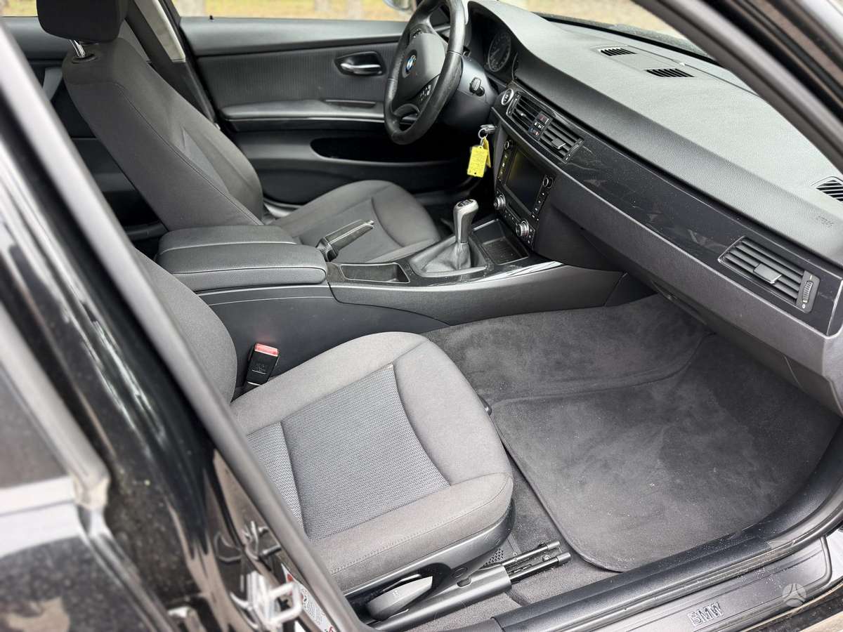 BMW 318, 2.0 l., Седан