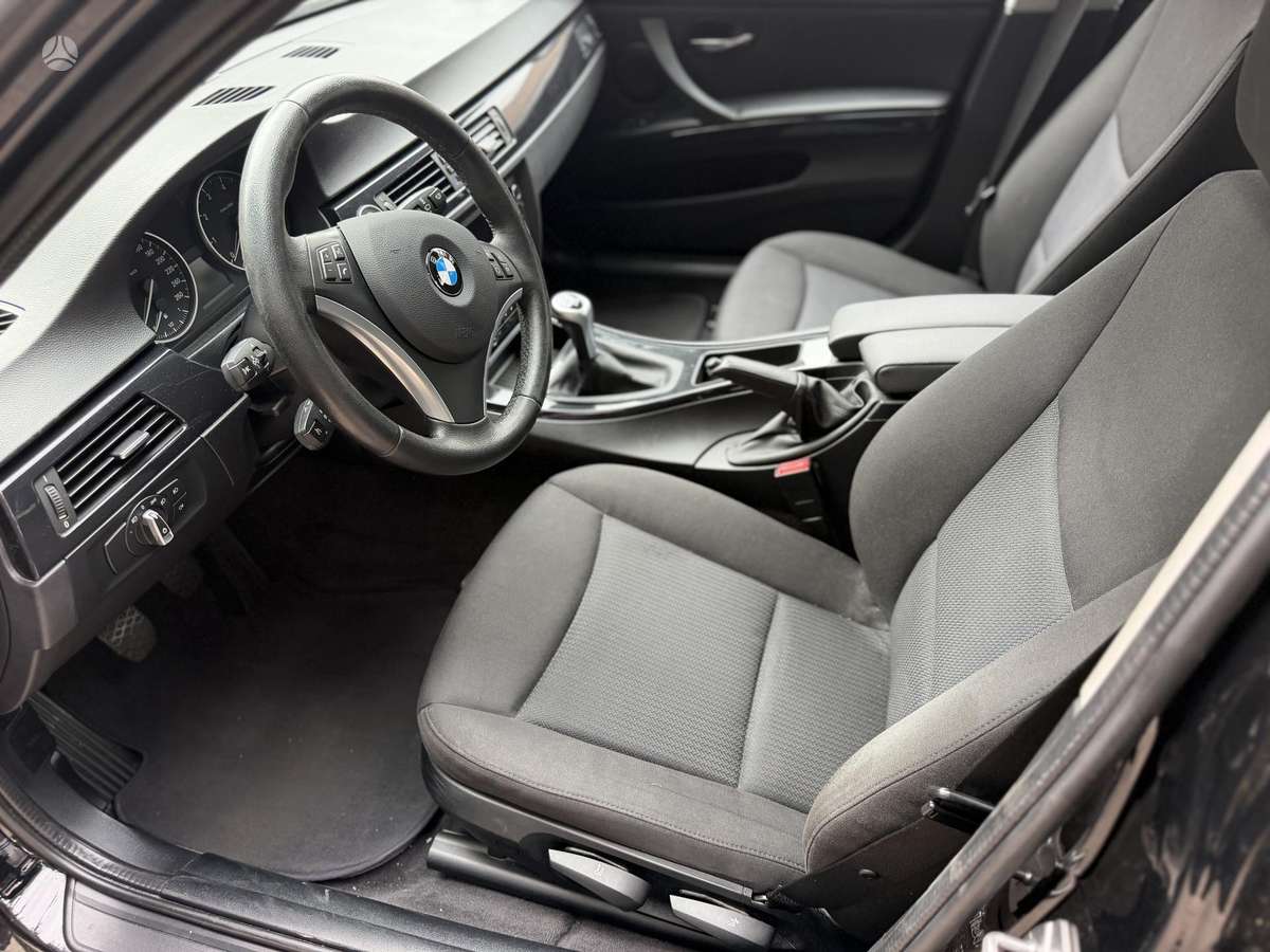 BMW 318, 2.0 l., Седан