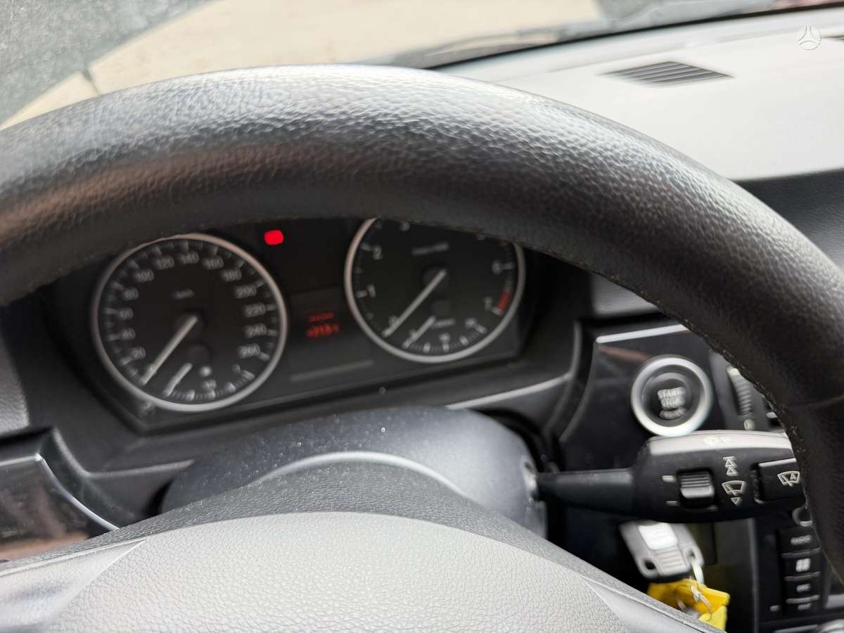 BMW 318, 2.0 l., Седан