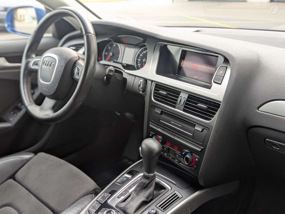 Audi A4, 2.0 l., Универсал
