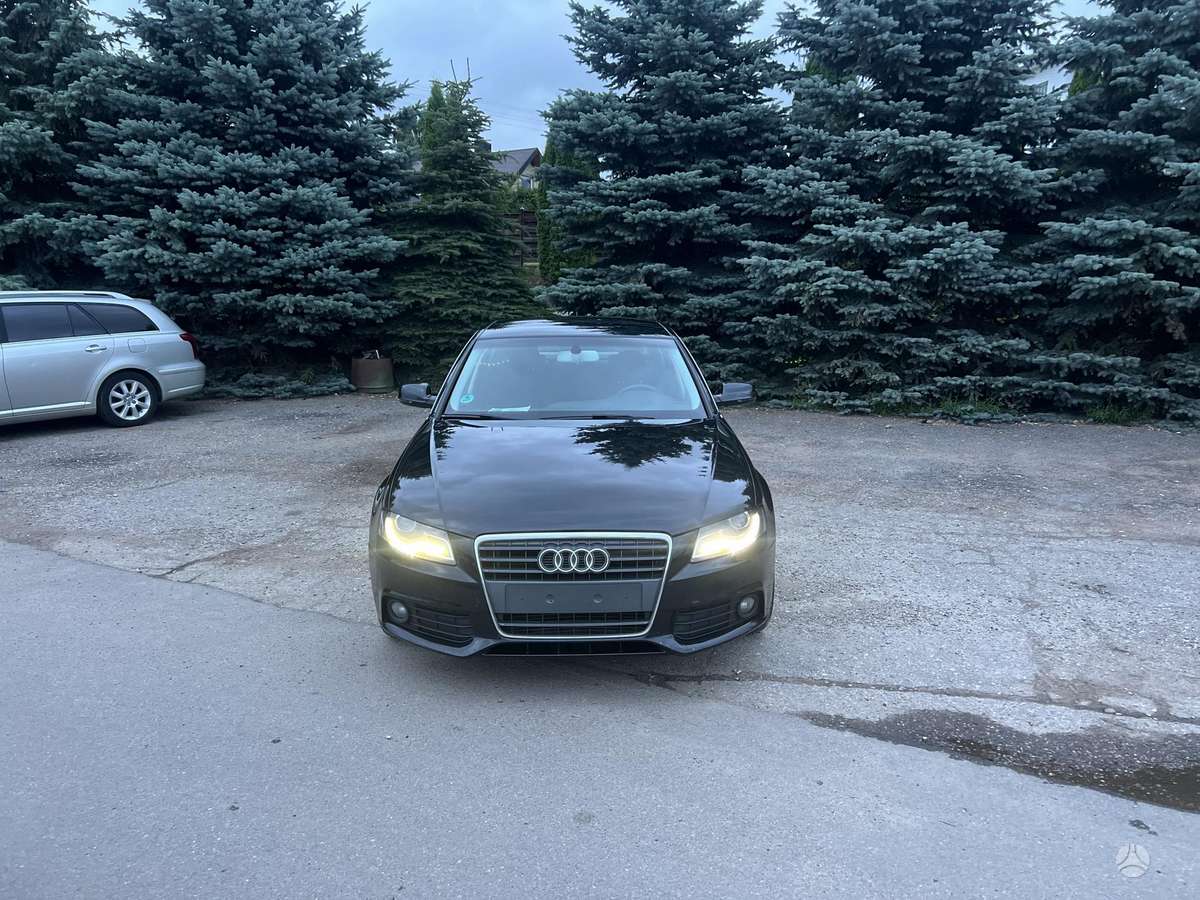 Audi A4, 2.0 l., Седан