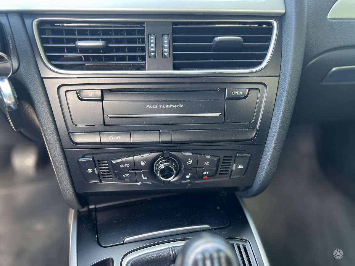 Audi A4, 2.0 l., Седан