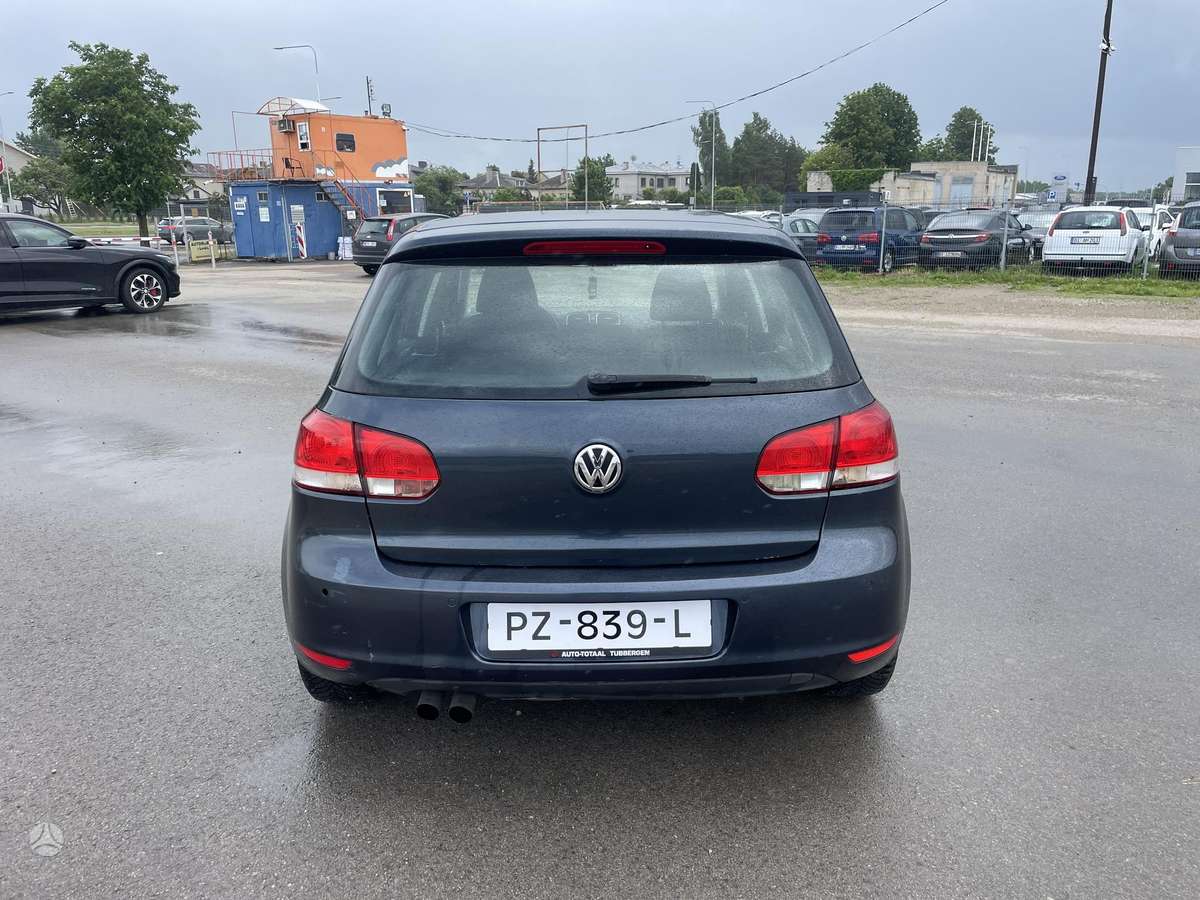 Volkswagen Golf - 4