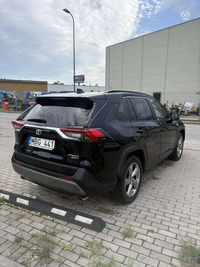 Toyota RAV4 - 5