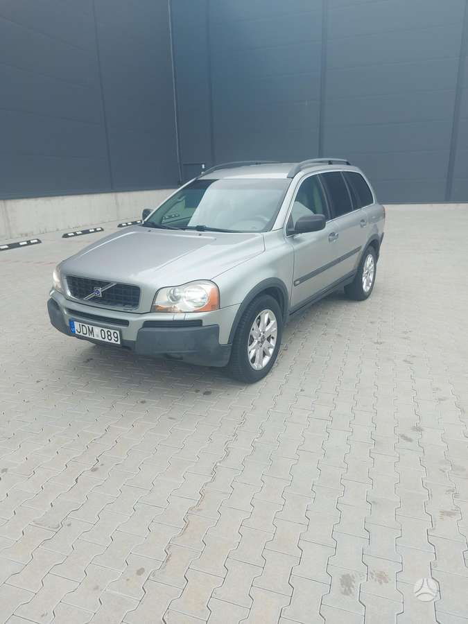 Volvo XC90 - 1