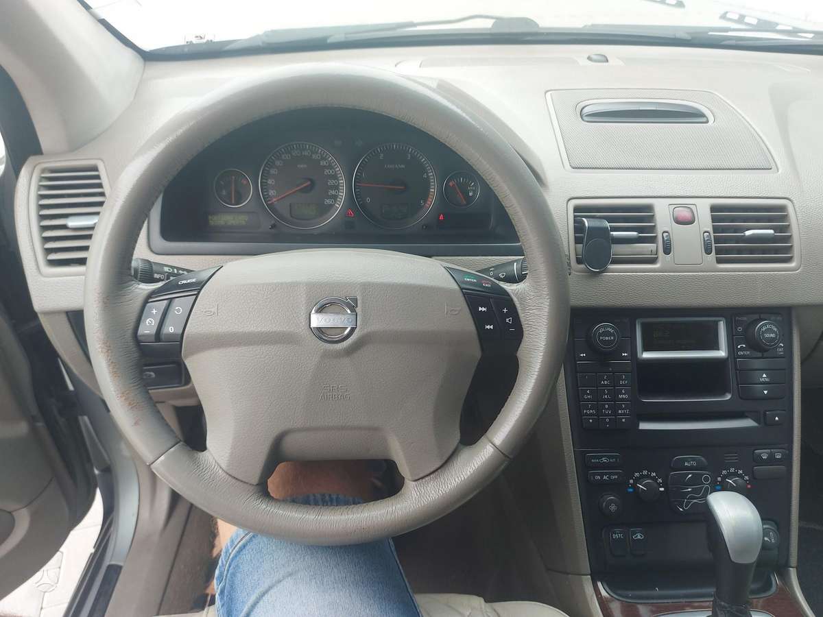 Volvo XC90 - 9