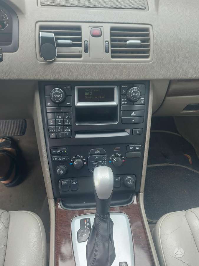 Volvo XC90 - 10