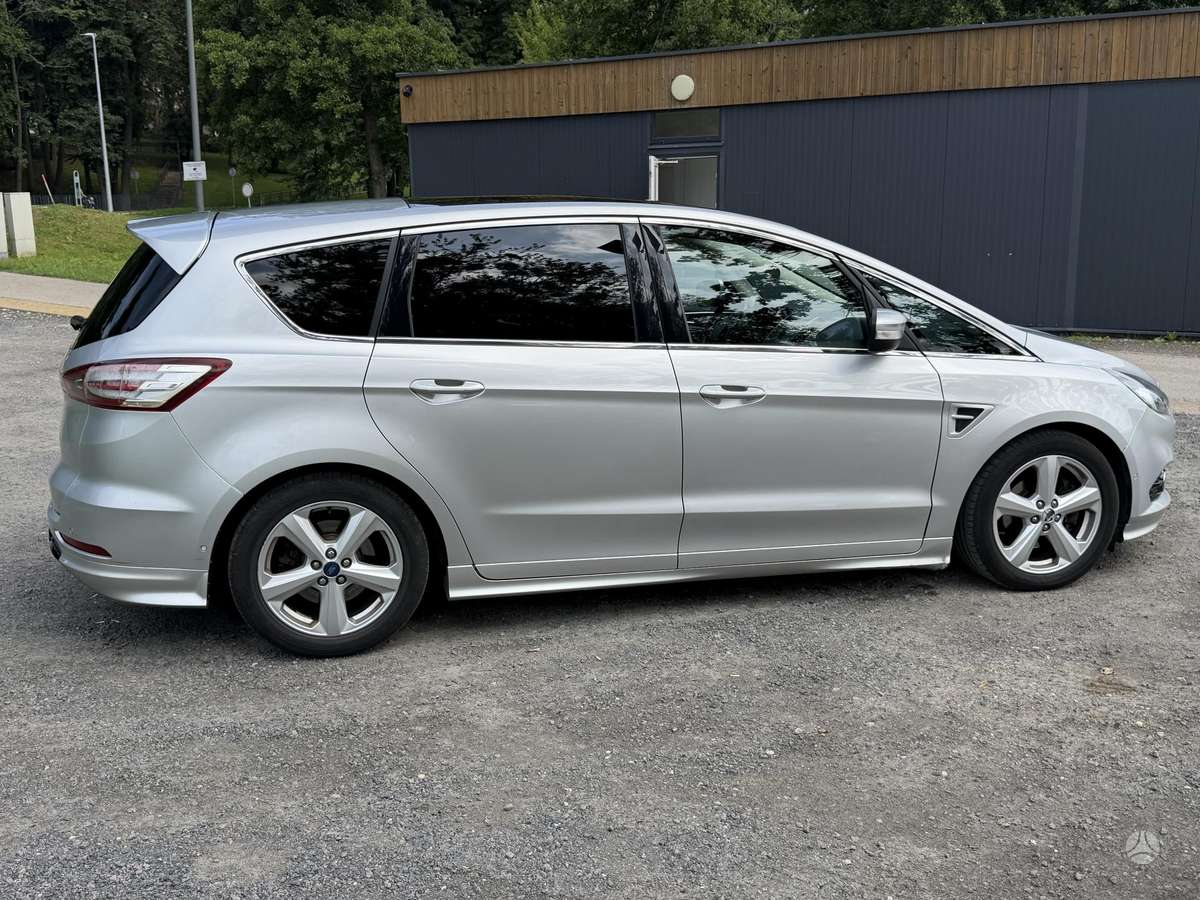 Ford S-MAX - 3