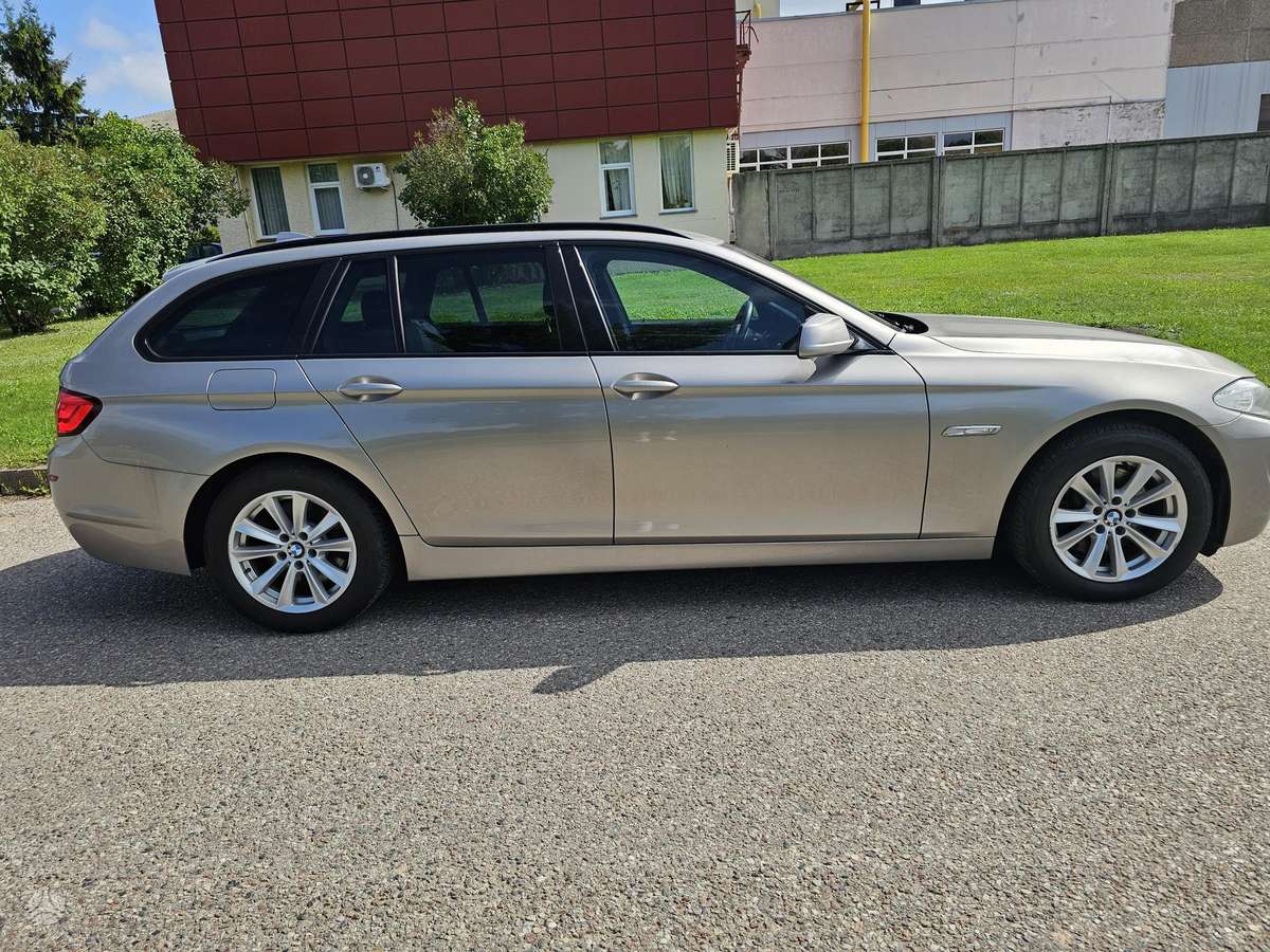 BMW 530, 3.0 l., wagon