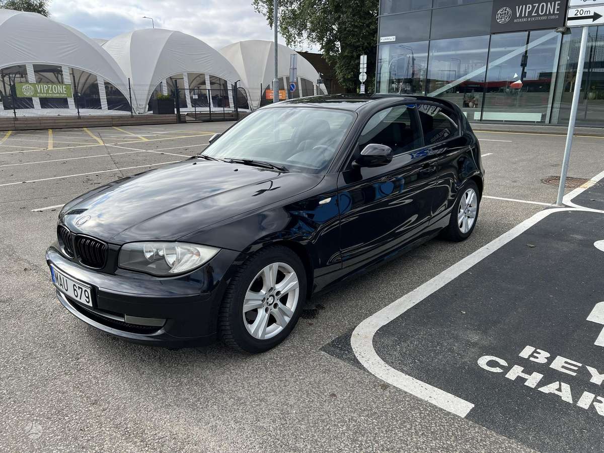 BMW 118, 2.0 l., Хэтчбек