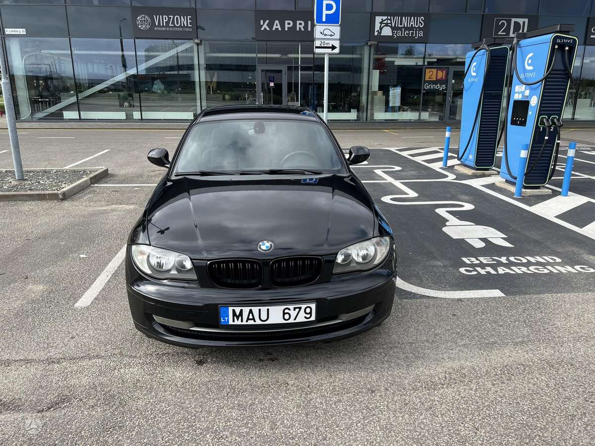 BMW 118, 2.0 l., Хэтчбек