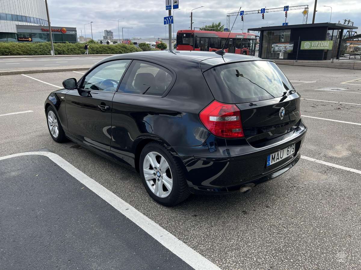 BMW 118, 2.0 l., Хэтчбек