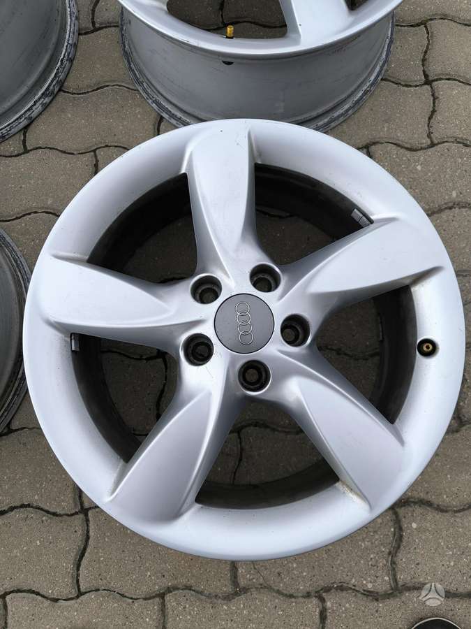 Audi, lengvojo lydinio, R17