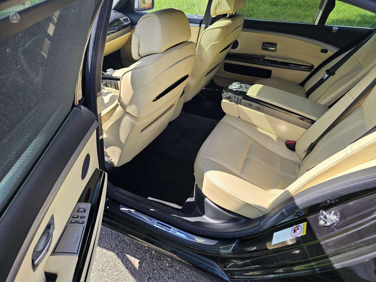BMW 760, 6.0 l., Седан