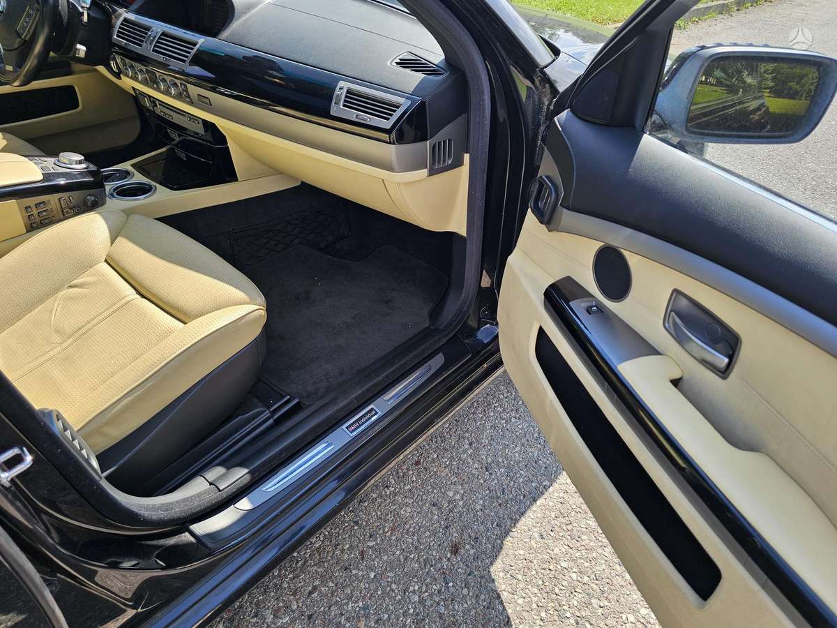 BMW 760, 6.0 l., Седан