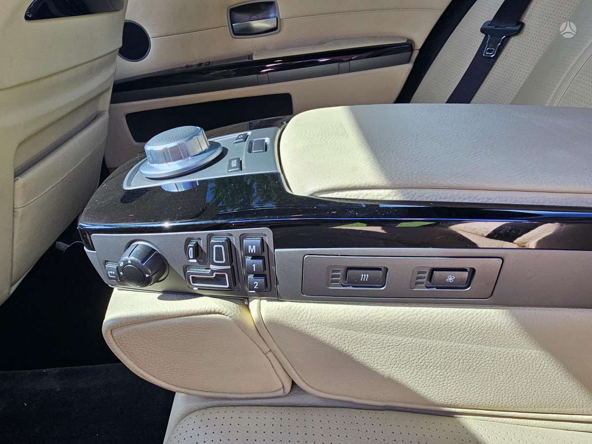 BMW 760, 6.0 l., Седан