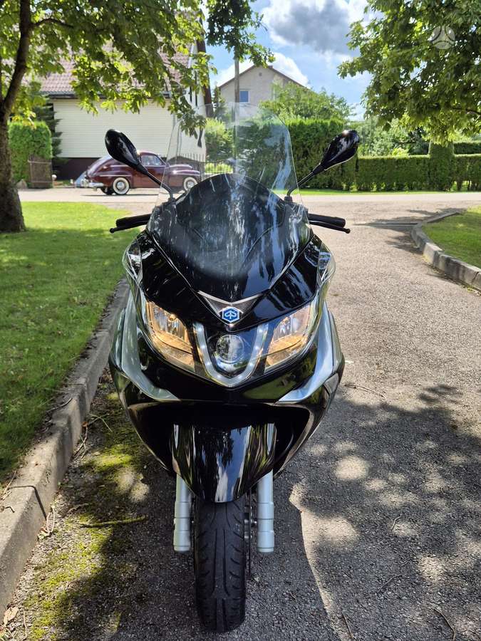 Piaggio X10 125cc, мотороллеры / мопеды