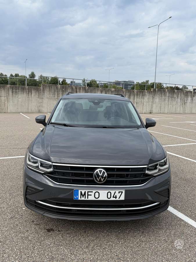 Volkswagen Tiguan - 2