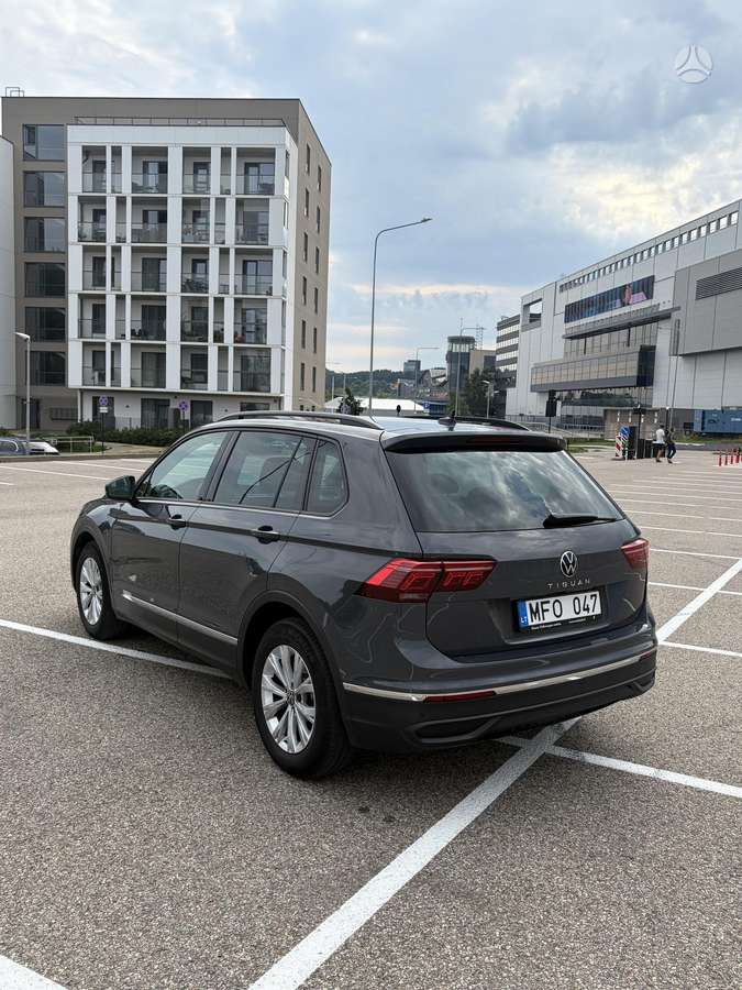 Volkswagen Tiguan - 3