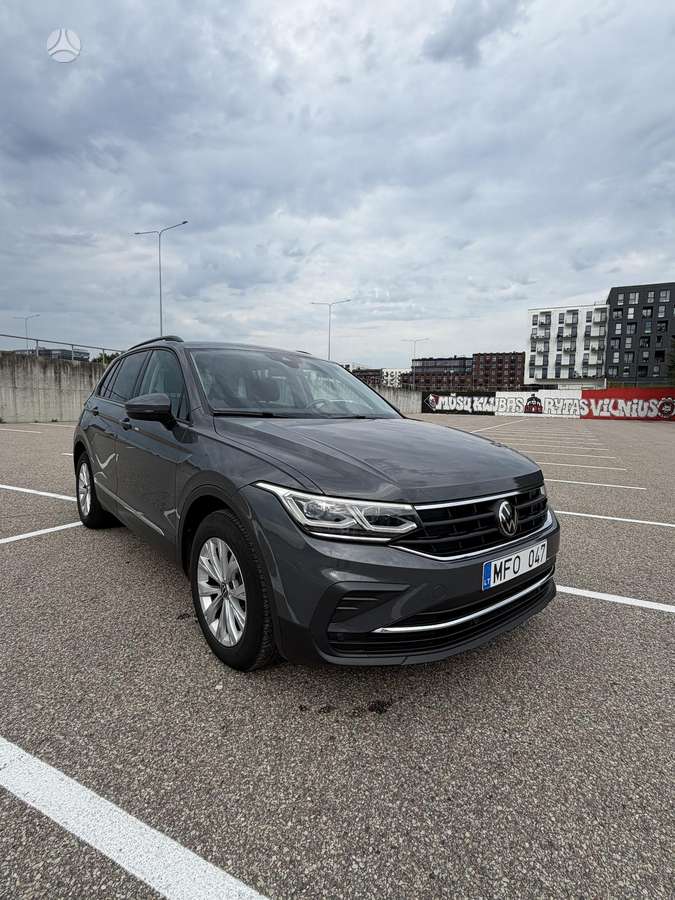 Volkswagen Tiguan - 5