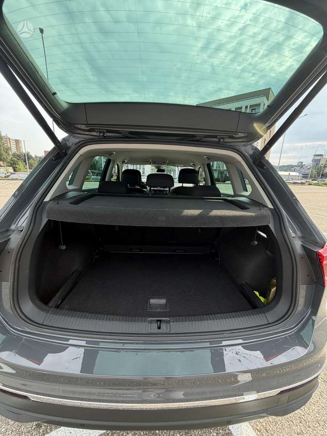 Volkswagen Tiguan - 7