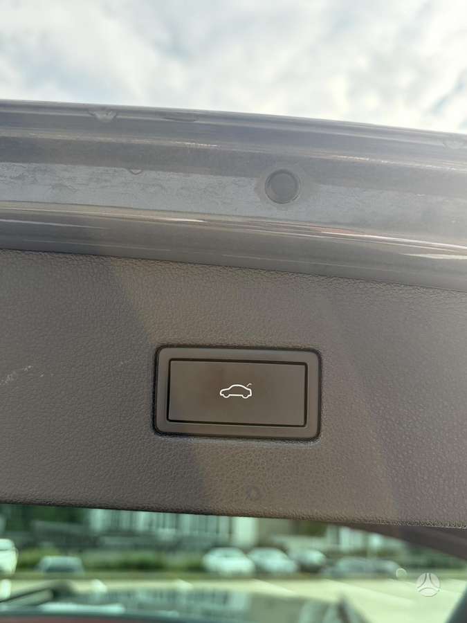 Volkswagen Tiguan - 8