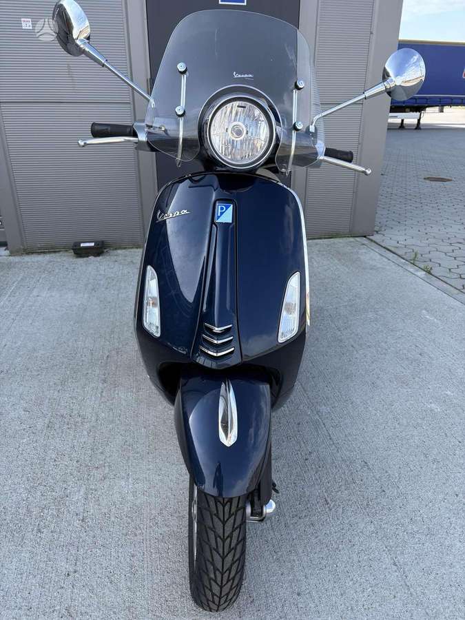 Piaggio Vespa 50cc, scooters / mopeds
