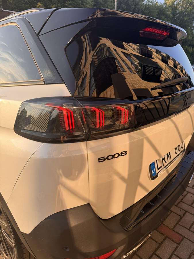 Peugeot 5008 - 10
